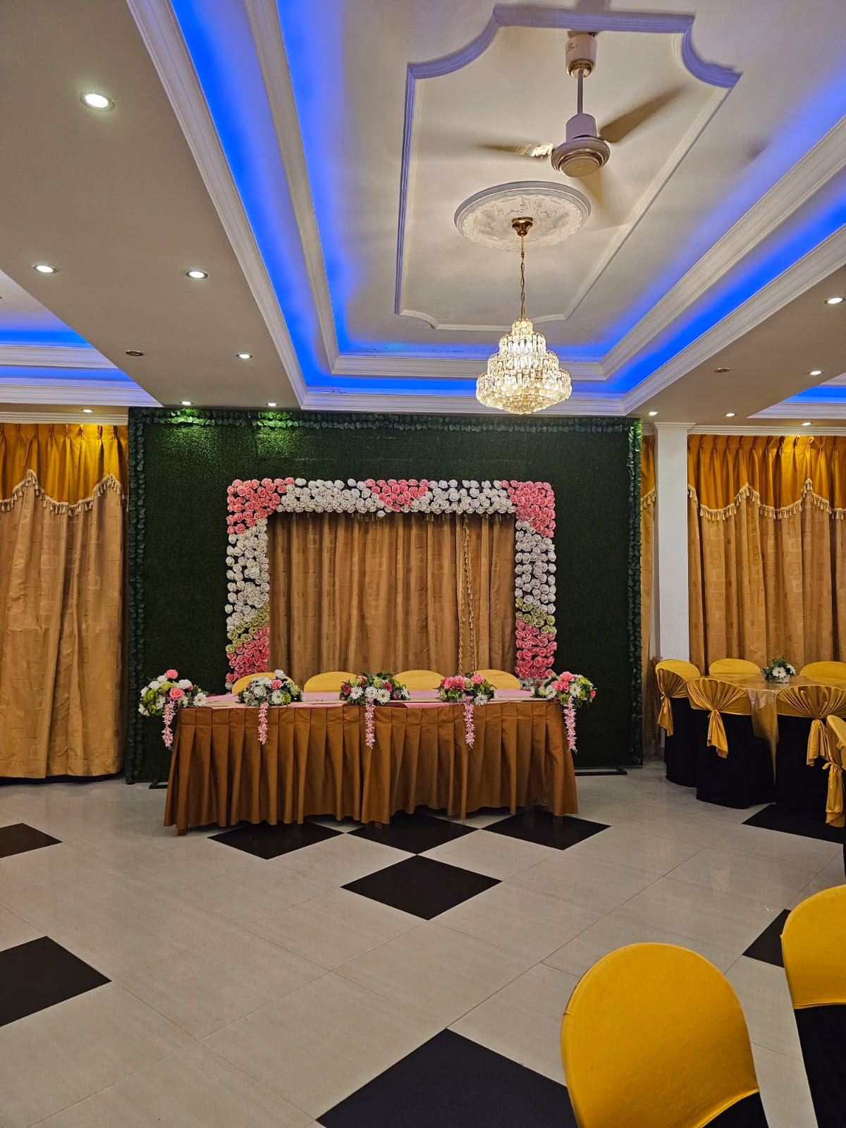 Lobby Grandeur