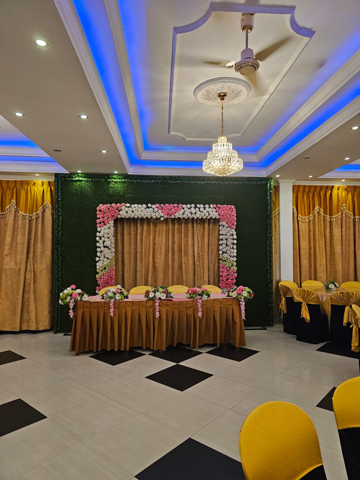 Lobby Grandeur