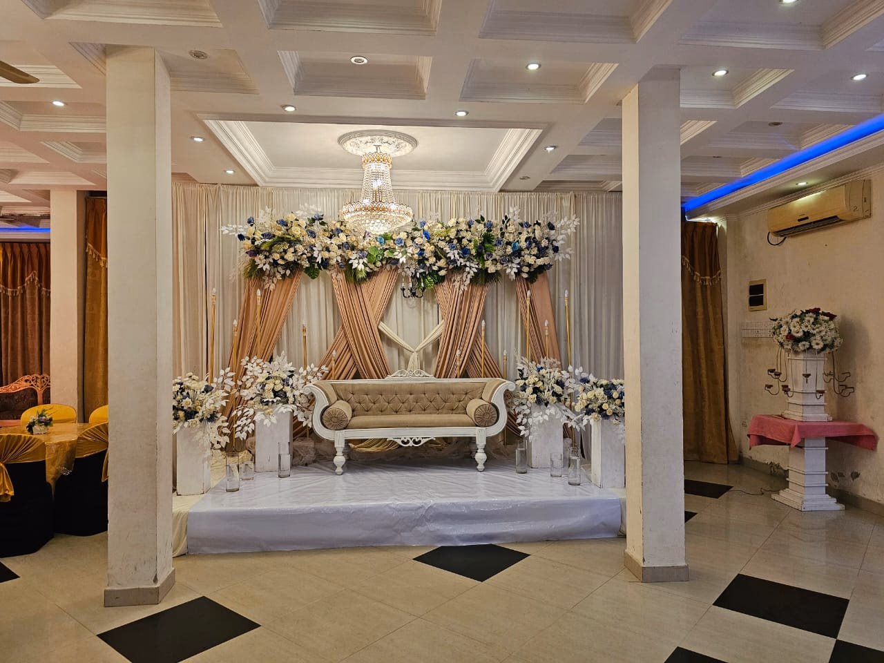 Luxurious Rooms